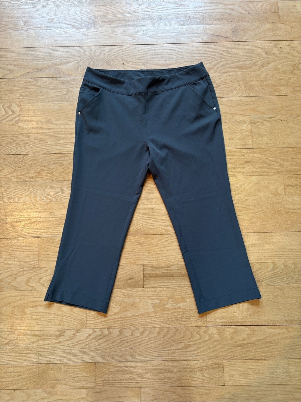 Women's Black Cropped Stretch Ankle Pants